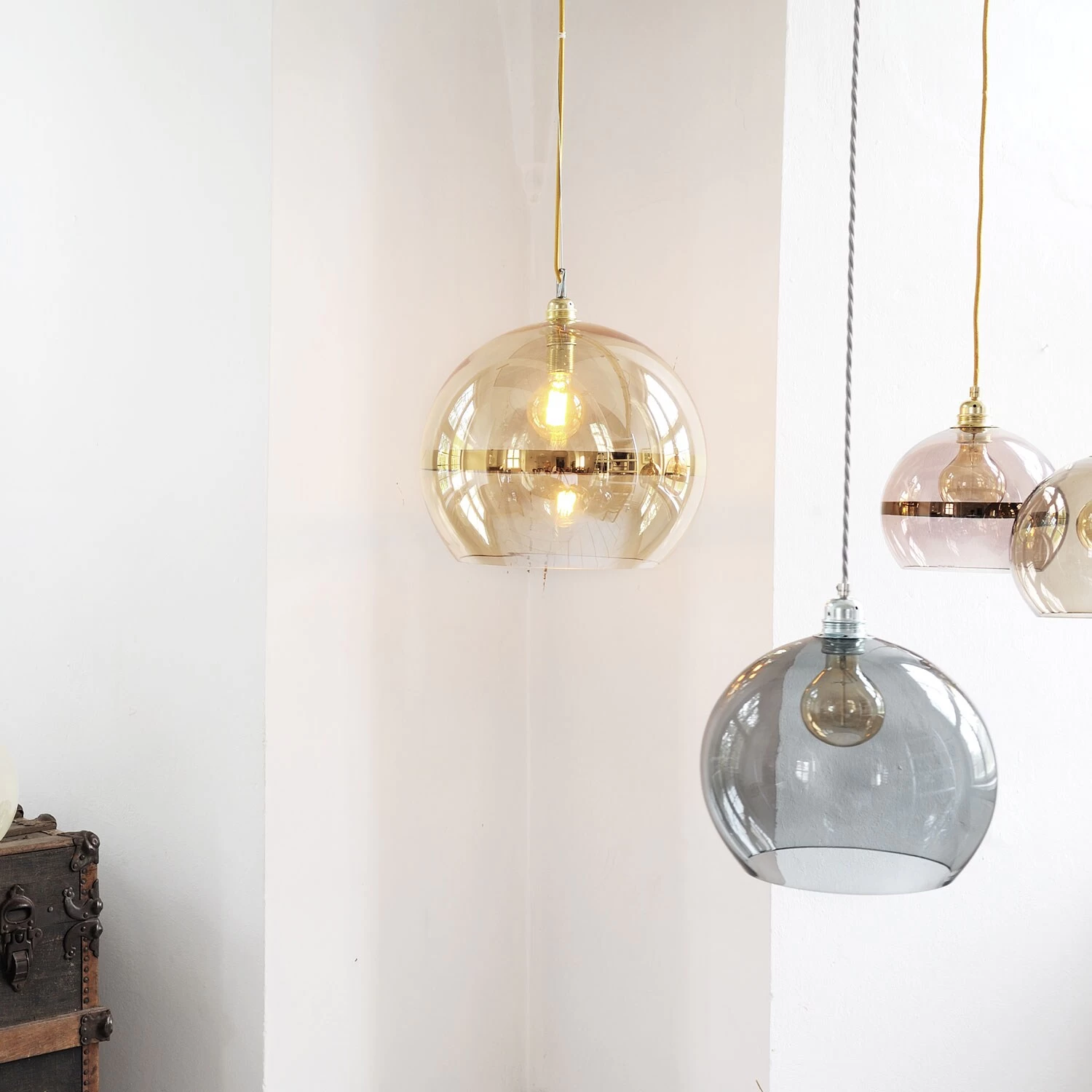 Rowan Pendant Ø39 Cm, Clear/Brass 2 Rowan Pendant Ø39 Cm, Clear/Brass - Afbeelding 2