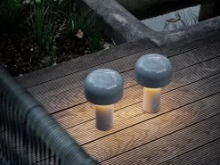 Flos Bellhop Tafellamp Draagbaar, Grijs 8 Flos Bellhop Tafellamp Draagbaar, Grijs -Het tijdperk van Lamp. flos bellhop tafellamp draagbaar 6