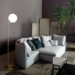 Flos IC Lights F1 Vloerlamp, Geborsteld Messing -Het tijdperk van Lamp. flos ic lights floor 1 19