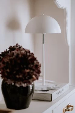 Globen Lighting Icon Tafellamp, Wit -Het tijdperk van Lamp. globen lighting icon tafellamp 19