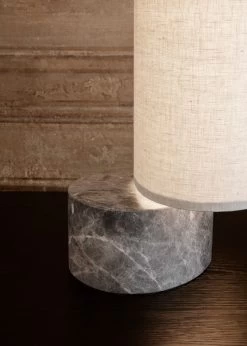 Gubi Unbound Vloerlamp Canvas, Ø17x80 Cm -Het tijdperk van Lamp. gubi unbound vloerlamp canvas 13