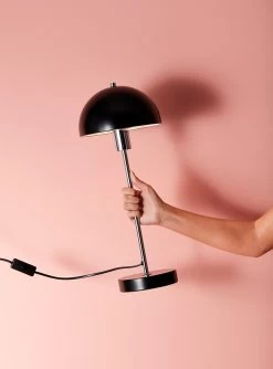 Het tijdperk van Lamp. -Het tijdperk van Lamp. herstal vienda table lamp white 22