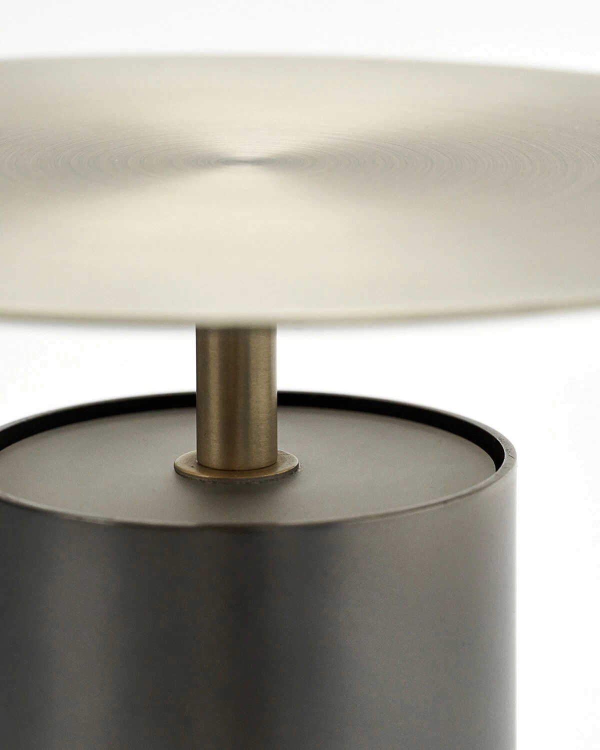 House Doctor Tacker Gunmetal Table Lamp 3 House Doctor Tacker Gunmetal Table Lamp - Afbeelding 3