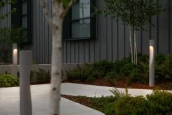 Louis Poulsen Flindt Garden Bolderlamp Lang Aluminium Grondpen Zonder Adapter, 2700K -Het tijdperk van Lamp. louis poulsen flindt garden bolderlamp lang aluminium grondpen zonder adapter 2