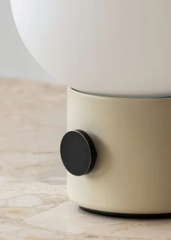 Menu JWDA Tafellamp Draagbaar Ø14,4 Cm, Albast Wit -Het tijdperk van Lamp. menu jwda tafellamp draagbaar 144 cm 5