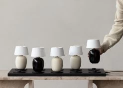 Menu Torso Lamp Draagbaar Ø11,7 Cm, Robijnrood -Het tijdperk van Lamp. menu torso lamp draagbaar 117 cm 0