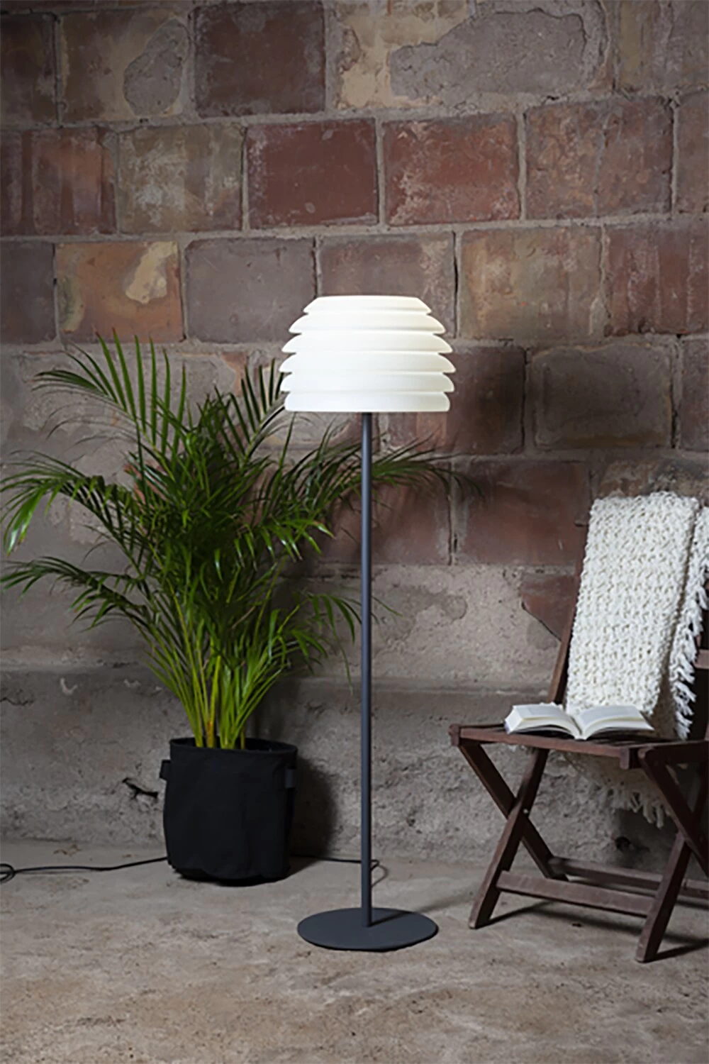 Star Trading Gardenlight Floor Lamp Outdoor 150cm, White / Black 2 Star Trading Gardenlight Floor Lamp Outdoor 150cm, White / Black - Afbeelding 2